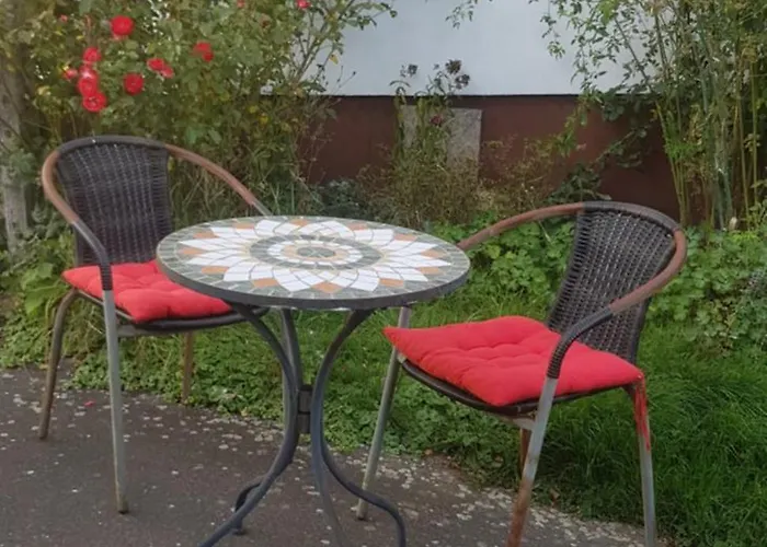 Apartamento Zweibettzimmer Mit Bad Auf Pferdehof In Much